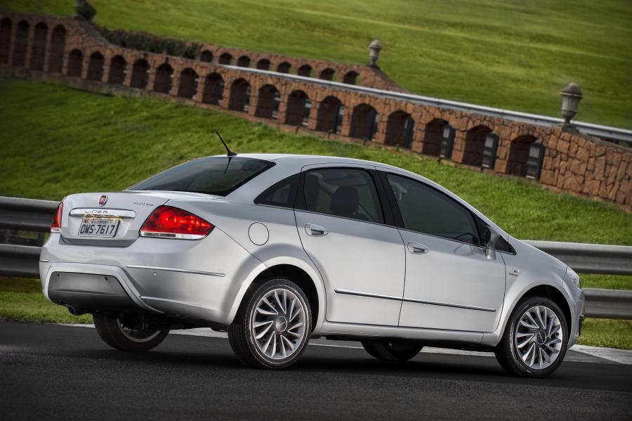  Fiat Linea Absolute 2014 года  (фото 15 из 24)
